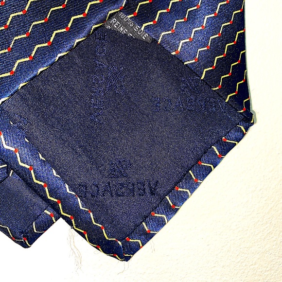 Beautiful navy yellow and red mens Versace V2 classic tie - Picture 5 of 6